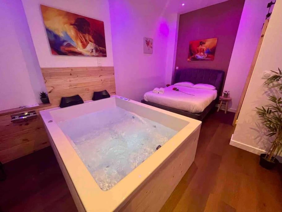Colline, La Suite Cinema Spa Privee ナンシー エクステリア 写真