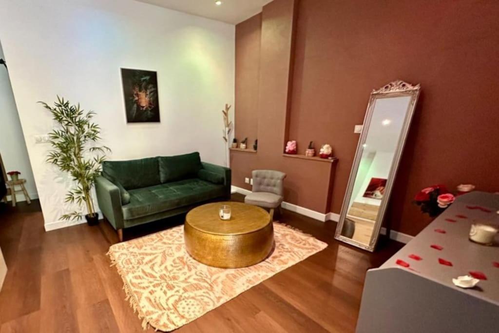 Colline, La Suite Cinema Spa Privee ナンシー エクステリア 写真